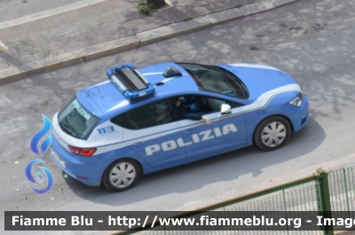 Seat Leon III serie restyle
Polizia di Stato
Squadra Volante
Allestimento NCT Nuova Carrozzeria Torinese
Decorazione Grafica Artlantis
POLIZIA M3379
Parole chiave: Seat Leon_III serie_restyle_POLIZIAM3379