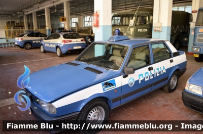 Alfa Romeo Nuova Giulietta
Polizia di Stato
Squadra Volante
POLIZIA 64923

Automezzo Storico conservato presso Autocentro di Foggia
Parole chiave: Alfa-Romeo Nuova Giulietta_POLIZIA64923