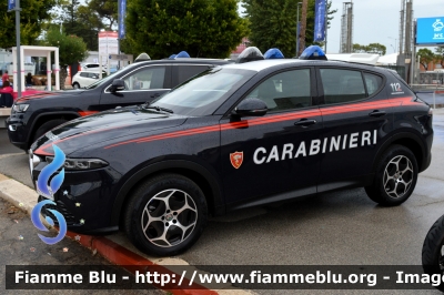 Alfa Romeo Tonale
Carabinieri
Nucleo Operativo Radiomobile
Allestimento FCA
CC EN 412
Parole chiave: Alfa-Romeo Tonale_FieraDelLevante2024_CCEN412