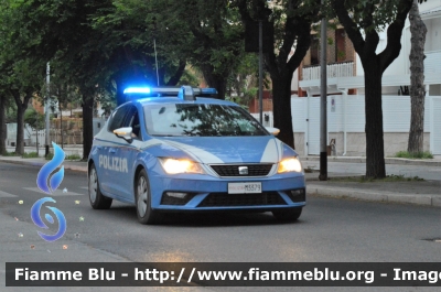 Seat Leon III serie restyle
Polizia di Stato
Squadra Volante
Allestimento NCT Nuova Carrozzeria Torinese
Decorazione Grafica Artlantis
POLIZIA M3379
Parole chiave: Seat Leon_III serie_restyle_POLIZIAM3379