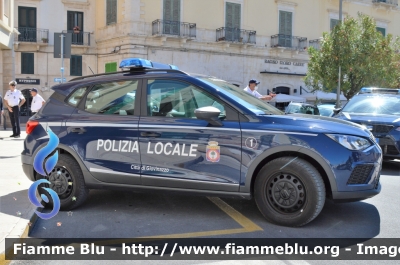 Seat Arona
Polizia Locale
Comune di Giovinazzo (Ba)
Auto 1
allestimento Ciabilli
Parole chiave: Seat Arona