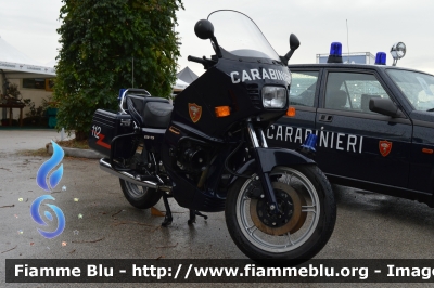 Moto Guzzi 850 T5
Carabinieri
Nucleo Operativo Radiomobile
EI 260976
Club Alfisti in Pattuglia
Parole chiave: Moto Guzzi 850 T5_FieraDelLevante2024_EI260976