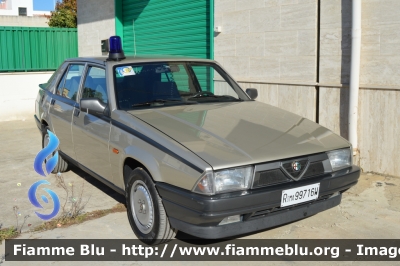 Alfa Romeo 75 II serie
Polizia di Stato
POLIZIA 79258
targa di copertura Roma 99716W
Club Alfisti in Pattuglia
Parole chiave: Alfa-Romeo 75 _II serie_POLIZIA79258