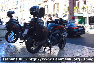 Yamaha Tracer 9
Carabinieri
Nucleo Operativo Radiomobile
allestimento Elevox
CC A7490
Parole chiave: Yamaha Tracer 9_CCA7490