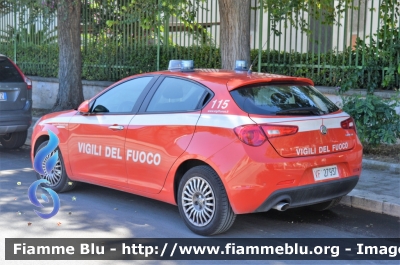 Alfa Romeo Nuova Giulietta restyle
Vigili del Fuoco
Direzione Regionale Puglia
VF 27937
Parole chiave: Alfa-Romeo Nuova Giulietta_restyle_VF27937