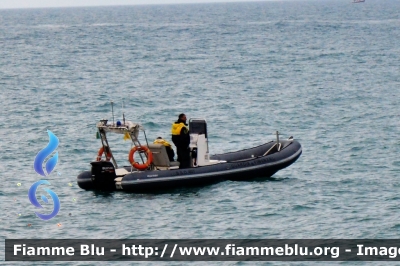 Gommone
Guardia di Finanza
B.S.O. 407
Parole chiave: Gommone