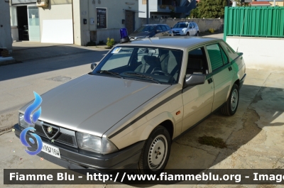 Alfa Romeo 75 II serie
Polizia di Stato
POLIZIA 79258
targa di copertura Roma 99716W
Club Alfisti in Pattuglia
Parole chiave: Alfa-Romeo 75 _II serie_POLIZIA79258