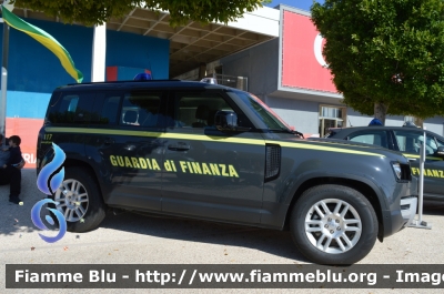 Land-Rover Defender 110 II serie
Guardia di Finanza
Allestimento Elevox
GdiF 547 BQ
Parole chiave: Land-Rover Defender 110_II serie_GdiF547BQ