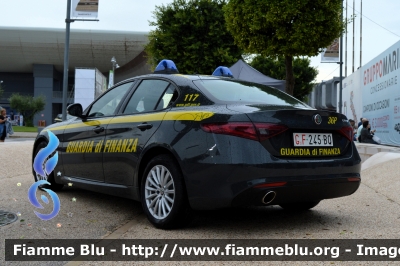 Alfa Romeo Nuova Giulia
Guardia di finanza
Allestimento FCA
Decorazione Grafica Artlantis
Gdif 245 BQ
Parole chiave: Alfa-Romeo Nuova Giulia_FieraDelLevante2024_Gdif245BQ