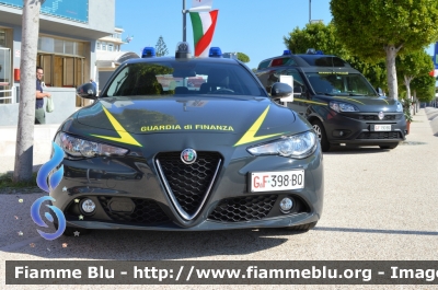 Alfa Romeo Nuova Giulia
Guardia di Finanza
Allestimento FCA
GdiF 398 BQ
Parole chiave: Alfa-Romeo Nuova Giulia_GdiF398BQ