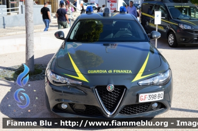 Alfa Romeo Nuova Giulia
Guardia di Finanza
Allestimento FCA
GdiF 398 BQ
Parole chiave: Alfa-Romeo Nuova Giulia_GdiF398BQ