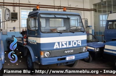 Iveco 100-13
Polizia di Stato
Carro soccorso
Allestimento Isoli
POLIZIA 63542
Parole chiave: Iveco 100-13_POLIZIA63542