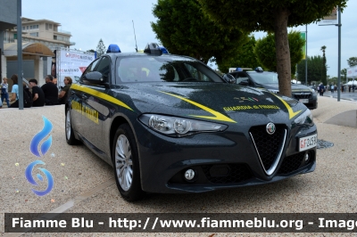 Alfa Romeo Nuova Giulia
Guardia di finanza
Allestimento FCA
Decorazione Grafica Artlantis
Gdif 245 BQ
Parole chiave: Alfa-Romeo Nuova Giulia_FieraDelLevante2024_Gdif245BQ