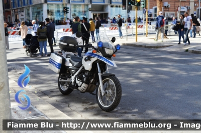 BMW F650G
Polizia Locale
Comune di Bari
Parole chiave: BMW F650G