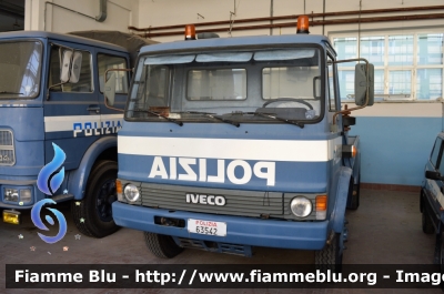 Iveco 100-13
Polizia di Stato
Carro soccorso
Allestimento Isoli
POLIZIA 63542
Parole chiave: Iveco 100-13_POLIZIA63542