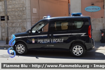 Fiat Doblò IV serie
Polizia Locale
Comune di Trani (BT)
POLIZIA LOCALE YA 236 AA
Parole chiave: Fiat Doblò_IV serie_POLIZIA LOCALEYA236AA