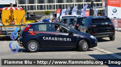 Fiat Punto VI serie
Carabinieri
Polizia Militare presso Aeronautica Militare
AM CR 415
Parole chiave: Fiat Punto_VI serie_AMCR415