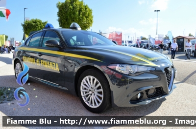 Alfa Romeo Nuova Giulia
Guardia di Finanza
Allestimento FCA
GdiF 398 BQ
Parole chiave: Alfa-Romeo Nuova Giulia_GdiF398BQ