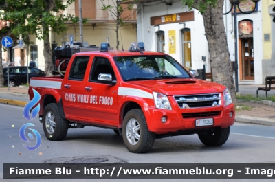 Isuzu D-Max I serie
Vigili del Fuoco
Comando Provinciale di Foggia
Ex Corpo Forestale dellio Stato
VF 28262
nuova colorazione
Parole chiave: Isuzu D-Max_I serie_VF28262