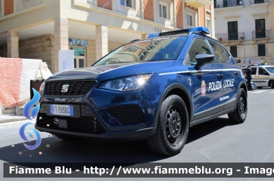 Seat Arona
Polizia Locale
Comune di Giovinazzo (Ba)
Auto 2
allestimento Ciabilli
Parole chiave: Seat Arona