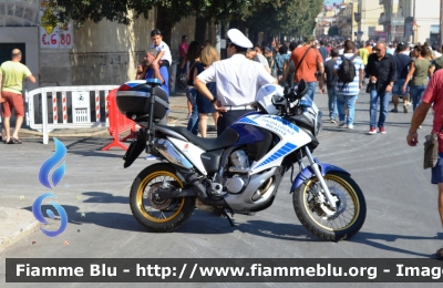 Honda Transalp
Polizia Municipale Molfetta
POLIZIA LOCALE YA 00119
Parole chiave: Honda Transalp_POLIZIALOCALEYA00119