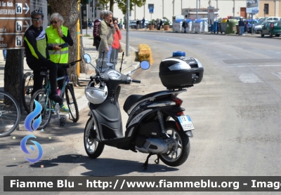 Piaggio Liberty
Polizia Locale
Comune di Bari
Allestimento Bertazzoni
POLIZIA LOCALE YA 03991
Parole chiave: Piaggio Liberty_POLIZIALOCALEYA03991