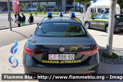 Alfa Romeo Nuova Giulia
Guardia di Finanza
Allestimento FCA
GdiF 398 BQ
Parole chiave: Alfa-Romeo Nuova Giulia_GdiF398BQ