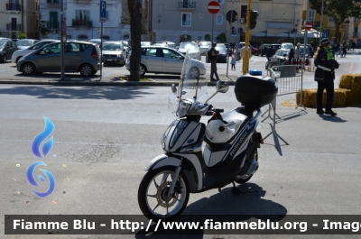 Piaggio Liberty
Polizia Locale
Comune di Bari
Allestimento Bertazzoni
POLIZIA LOCALE YA 03991
Parole chiave: Piaggio Liberty_POLIZIALOCALEYA03991