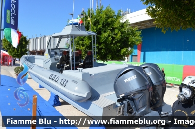 Gommone
Guardia di Finanza
B.S.O. 133
Parole chiave: Gommone