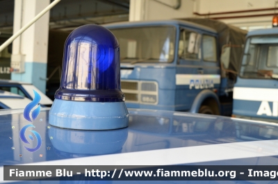 Alfa Romeo Alfasud II serie
Polizia di Stato
Squadra Volante
POLIZIA 56856

Automezzo Storico conservato presso Autocentro di Foggia
Parole chiave: Alfa-Romeo Alfasud_II serie_POLIZIA56856