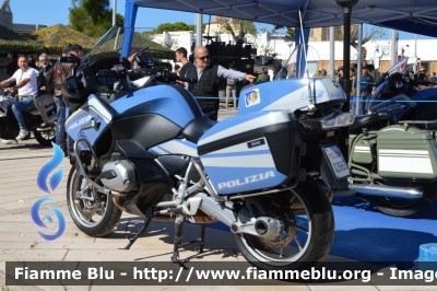 Bmw R1200RT II serie
Polizia di Stato
Polizia Stradale
POLIZIA G2663
Parole chiave: Bmw R1200RT_II serie_POLIZIAG2663