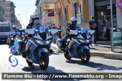 Yamaha FJR 1300 II serie
Polizia di Stato
Polizia Stradale
Allestimento Elevox
in scorta al Giro d'Italia 2020
Parole chiave: Yamaha FJR 1300_II serie