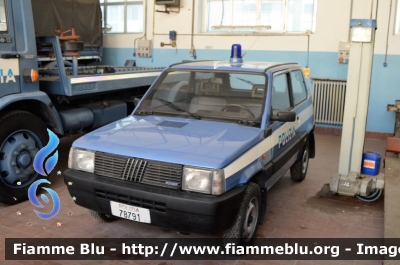 Fiat Panda 4x4 II serie 
Polizia di Stato
POLIZIA 78791

Automezzo Storico conservato presso Autocentro di Foggia
Parole chiave: Fiat Panda 4x4_II serie _POLIZIA78791