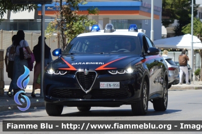 Alfa Romeo Tonale
Carabinieri
Nucleo Operativo Radiomobile
Allestimento FCA
CC EN 956
Parole chiave: Alfa-Romeo Tonale_CCEN956