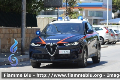 Alfa Romeo Tonale
Carabinieri
Nucleo Operativo Radiomobile
Allestimento FCA
CC EN 956
Parole chiave: Alfa-Romeo Tonale_CCEN956