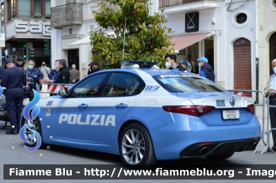 Alfa Romeo Nuova Giulia Q4
Polizia di Stato
Polizia Stradale
POLIZIA M2700
in scorta al Giro d'Italia 2021
Vettura "1"
Parole chiave: Alfa-Romeo Nuova Giulia Q4_POLIZIAM2700