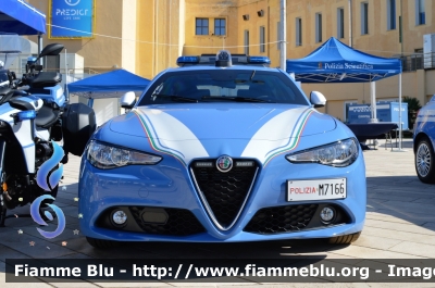 Alfa Romeo Nuova Giulia
Polizia di Stato
Squadra Volante
Allestimento FCA
POLIZIA M7166
Parole chiave: Alfa-Romeo Nuova Giulia_POLIZIAM7166