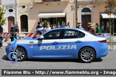 Alfa Romeo Nuova Giulia Q4
Polizia di Stato
Polizia Stradale
POLIZIA M2700
in scorta al Giro d'Italia 2021
Vettura "1"
Parole chiave: Alfa-Romeo Nuova Giulia Q4_POLIZIAM2700