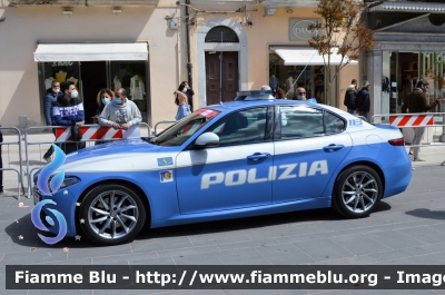 Alfa Romeo Nuova Giulia Q4
Polizia di Stato
Polizia Stradale
POLIZIA M2700
in scorta al Giro d'Italia 2021
Vettura "1"
Parole chiave: Alfa-Romeo Nuova Giulia Q4_POLIZIAM2700