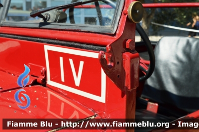 Alfa Romeo AR 51 “Matta”
Polizia di Stato
Polizia Stradale
Esemplare esposto presso il Museo delle auto della Polizia di Stato
POLIZIA 16872
In esposizione alla Fiera del Levante di Bari
Parole chiave: Alfa-Romeo AR_51_“Matta” POLIZIA16872