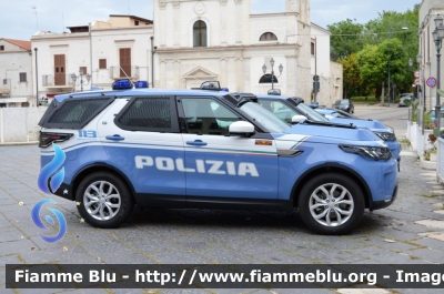 Land Rover Discovery 5
Polizia di Stato
IX Reparto Mobile Bari
Allestimento Elevox
Decorazione Grafica Artlantis
POLIZIA M3840
Parole chiave: Land Rover Discovery 5_POLIZIAM3840