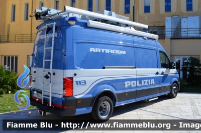 Volkswagen Crafter II serie
Polizia di Stato
Unità Artificieri
Allestimento Tekne
POLIZIA M6642
Parole chiave: Volkswagen Crafter_II serie_POLIZIAM6642