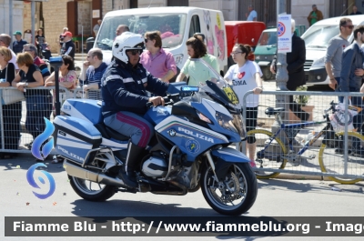 Bmw R1200RT II serie
Polizia di Stato
Polizia Stradale
in scorta al Giro d'Italia 2017
Parole chiave: Bmw R1200RT_IIserie Giro_Italia_2017