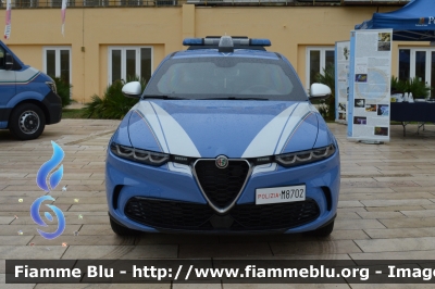 Alfa Romeo Tonale
Polizia di Stato
Squadra Volante
Allestimento FCA
POLIZIA M8702
Parole chiave: Alfa-Romeo Tonale_FieraDelLevante2024_POLIZIAM8702