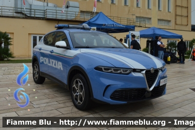 Alfa Romeo Tonale
Polizia di Stato
Squadra Volante
Allestimento FCA
POLIZIA M8702
Parole chiave: Alfa-Romeo Tonale_FieraDelLevante2024_POLIZIAM8702