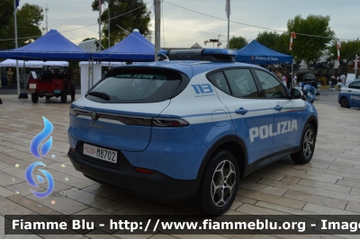 Alfa Romeo Tonale
Polizia di Stato
Squadra Volante
Allestimento FCA
POLIZIA M8702
Parole chiave: Alfa-Romeo Tonale_FieraDelLevante2024_POLIZIAM8702