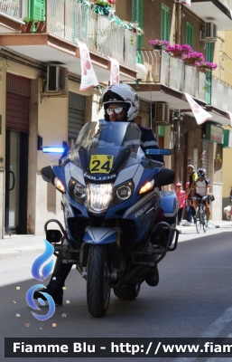 Bmw R1200RT II serie
Polizia di Stato
Polizia Stradale
in scorta al Giro d'Italia 2017
Parole chiave: Bmw R1200RT_IIserie Giro_Italia_2017