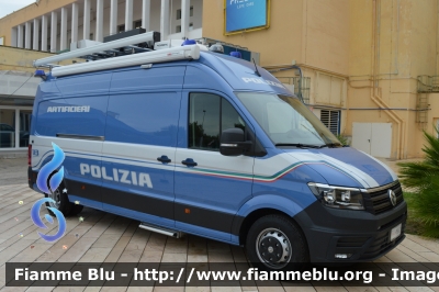 Volkswagen Crafter II serie
Polizia di Stato
Unità Artificieri
Allestimento Tekne
POLIZIA M6642
Parole chiave: Volkswagen Crafter_II serie_FieraDelLevante2024_POLIZIAM6642