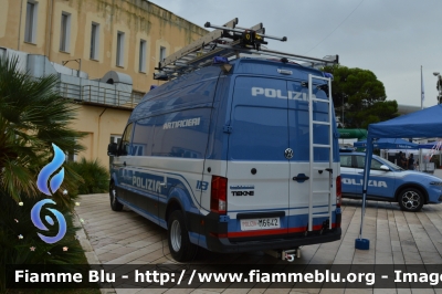 Volkswagen Crafter II serie
Polizia di Stato
Unità Artificieri
Allestimento Tekne
POLIZIA M6642
Parole chiave: Volkswagen Crafter_II serie_FieraDelLevante2024_POLIZIAM6642