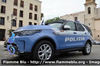 Land Rover Discovery 5
Polizia di Stato
IX Reparto Mobile Bari
Allestimento Elevox
Decorazione Grafica Artlantis
POLIZIA M3840
Parole chiave: Land Rover Discovery 5_POLIZIAM3840